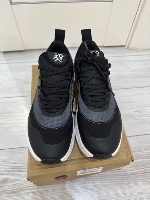 Кроссовки ON новые 42р , оригинал