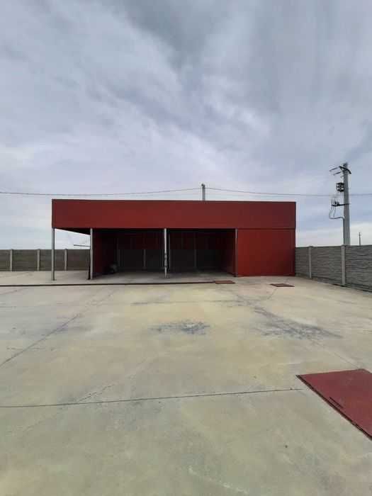 Casa de vanzare/ spatiu comercial