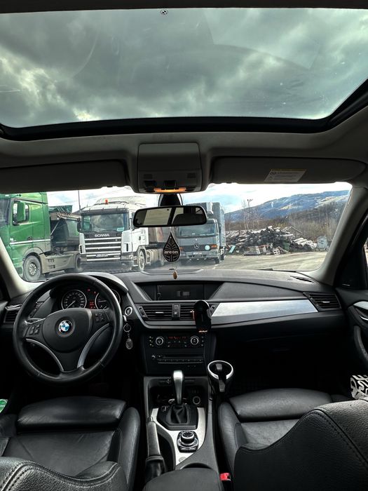 BMW X1 2011 — imagine 5