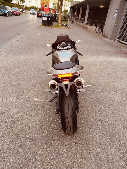 Se vinde Kawasaki zx 10r