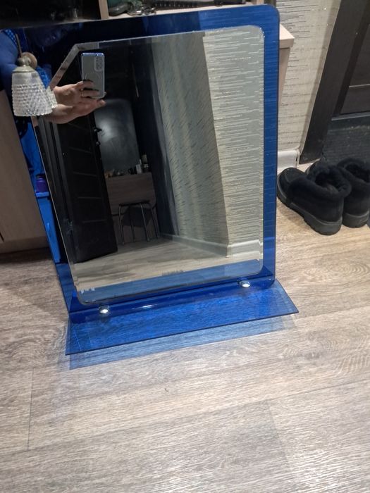 Продам зеркало в ванную комнату