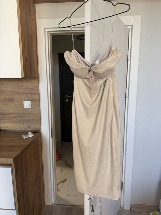 НОВА оригинална рокля House of CB (модел Pia), размер S, с етикет