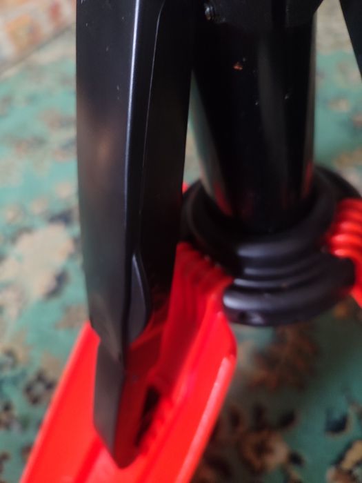 Продам Лазерный Уровень Black & Decker