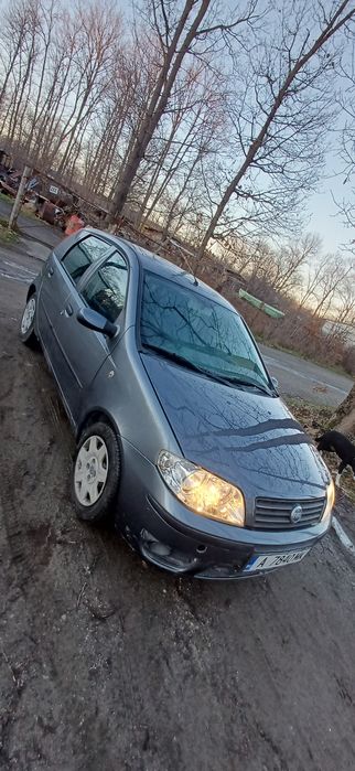 Продавам fiat punto 1.3 multijet