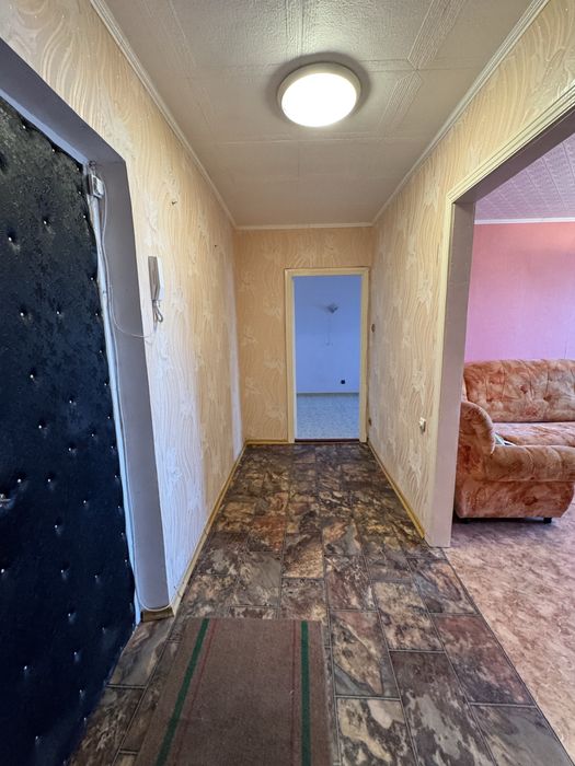 Продаём 2 комн. кв по ул. Гапеева 1