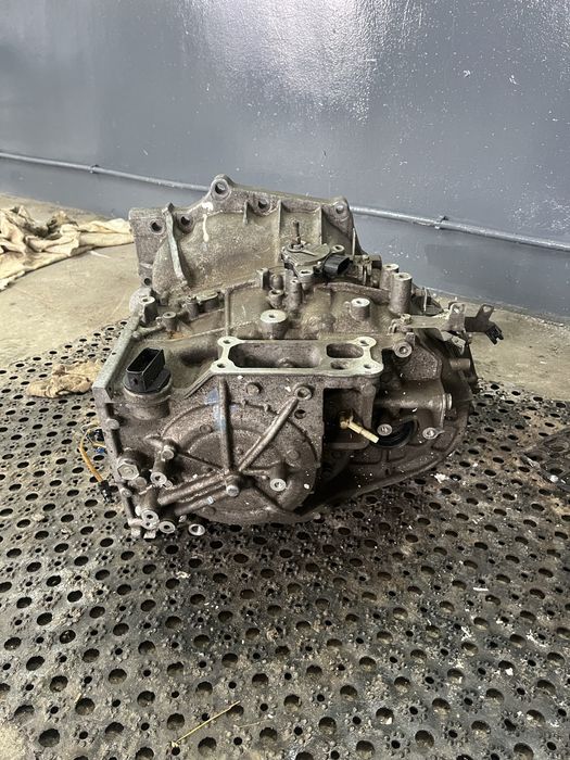 Продам двигатель  и акпп