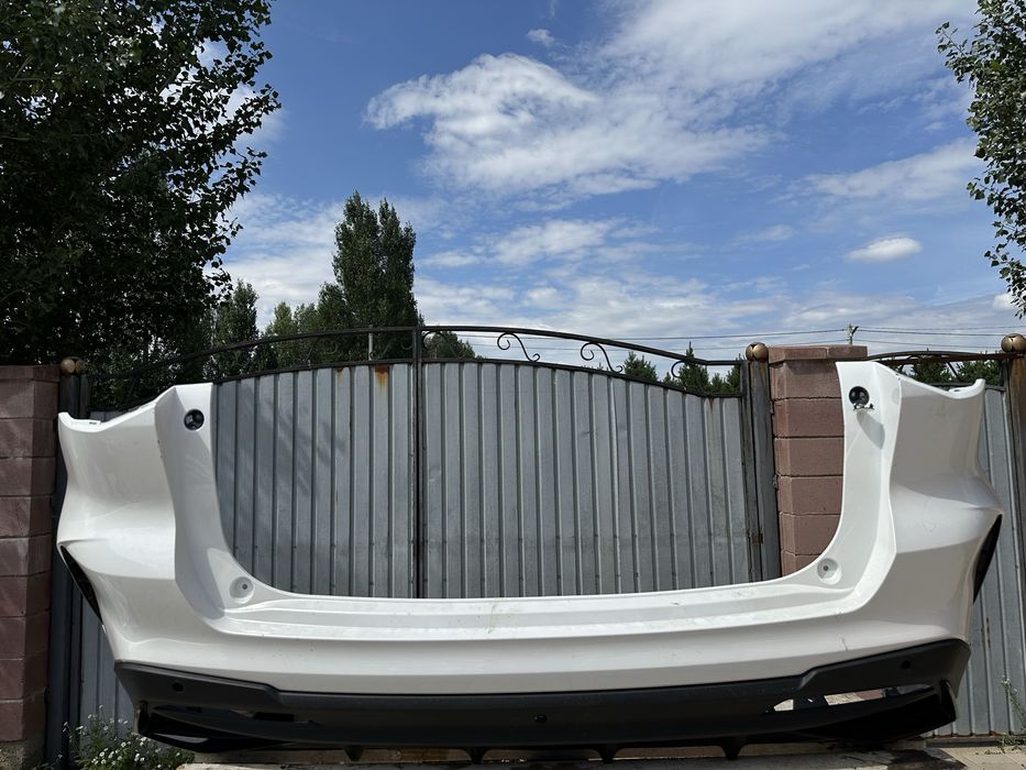 Задний бампер на Changan X5 plus