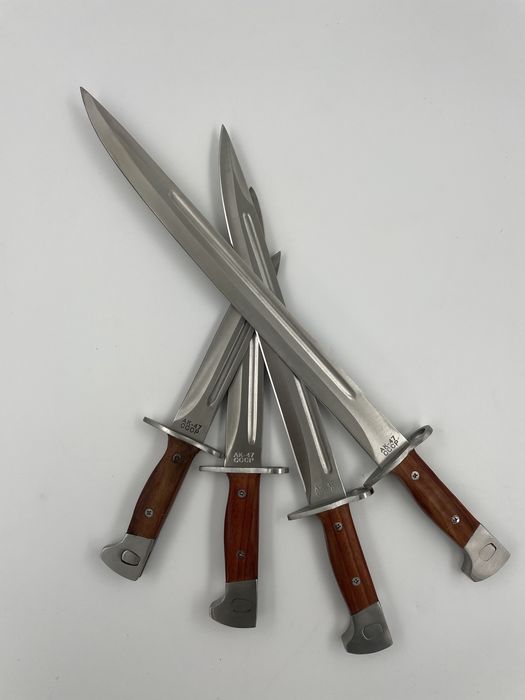 Set Baionete A K - 47, originale, la super pret!