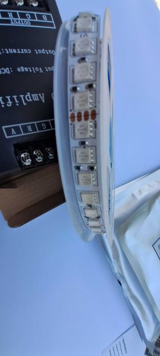 RGB Led лента .  РГБ  лента 24 волта ,Всички цветове ,140 диода на 1 м