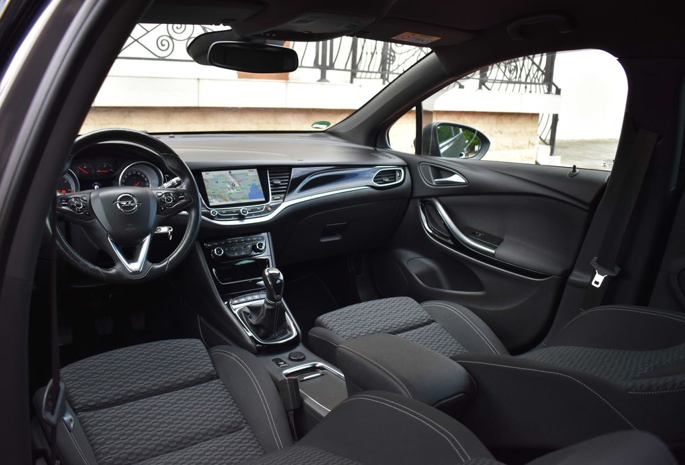 Opel Astra K motor 16 diesel 160CP foarte dotat