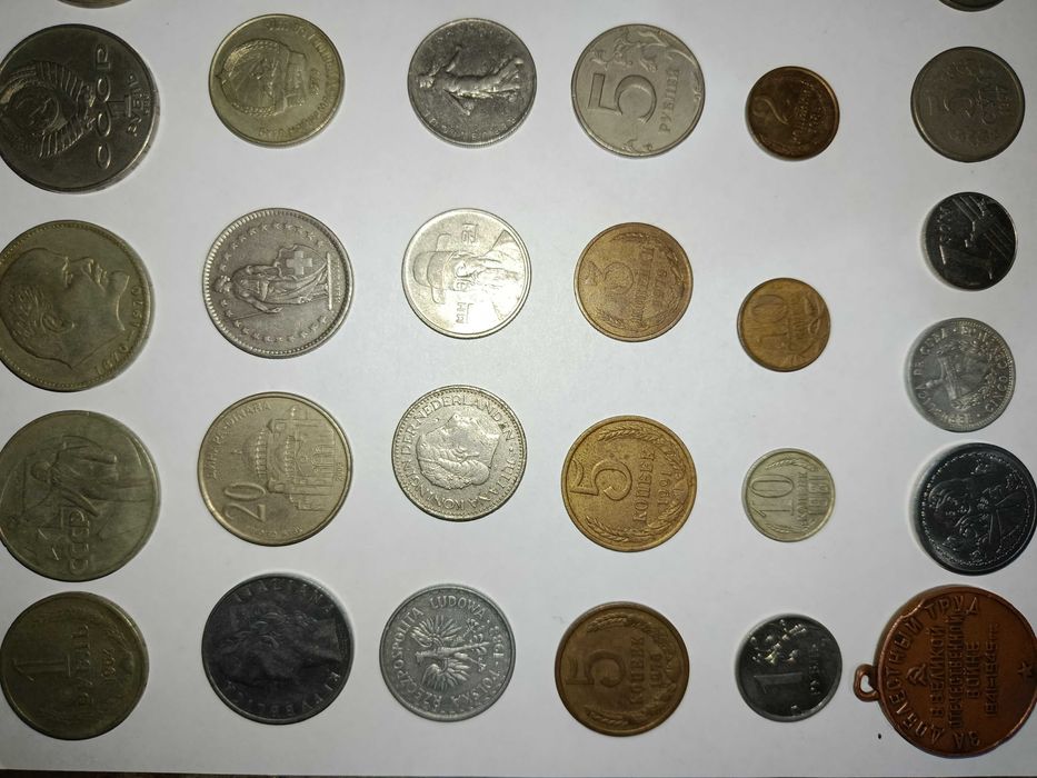 Продаются монеты