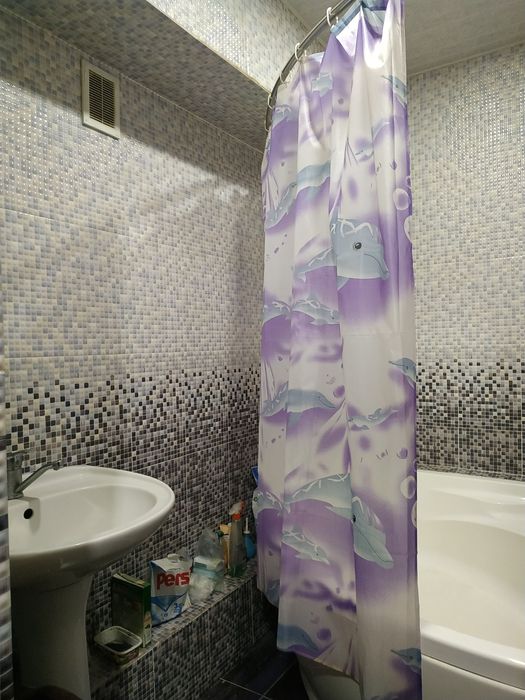 Продам свою квартиру 4/2/4 м. Феруза, Экобазар