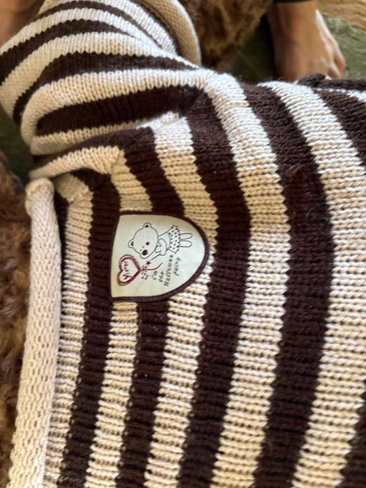 Большой плюшевый медведь