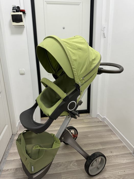 Подам детскую коляску stokke