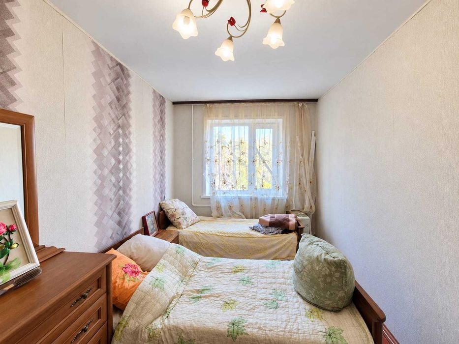 Продам 2 комн квартиру на 6 мкр