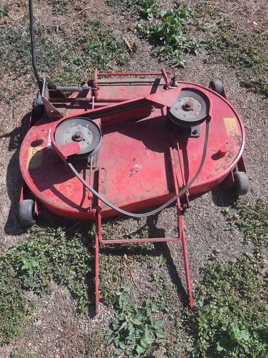 Masa de taiere pentru tractoras gazon