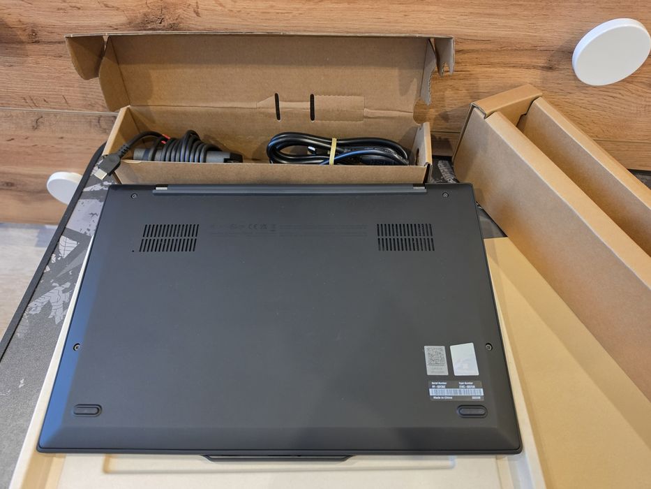 НОВ! Lenovo Thinkpad X1 Carbon Gen 12 / Ultra 7 155U / 32 GB Ram / 512 SSD