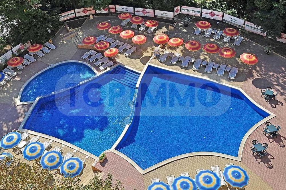 Двустаен апартамент в курортен комплекс Златни пясъци