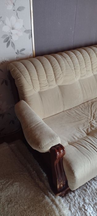 Разтегателен диван