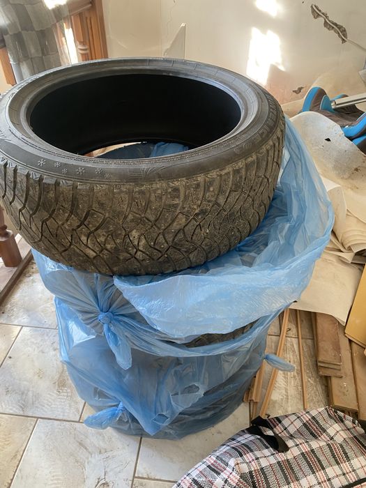 Продам резину зима Dunlop