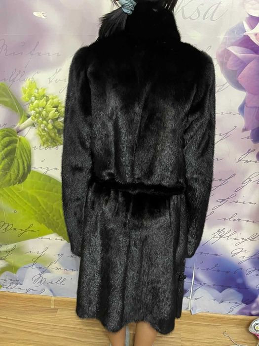 Продам норковую шубу