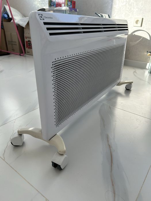 Продаю обогреватель Электролюкс