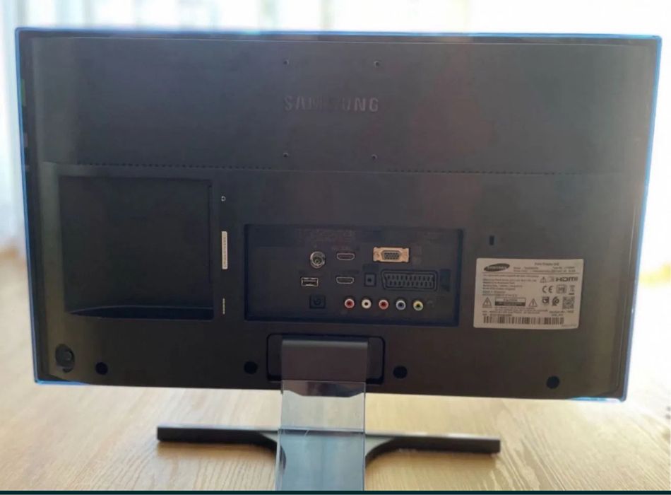 Samsung телевизор/монитор 24 инча