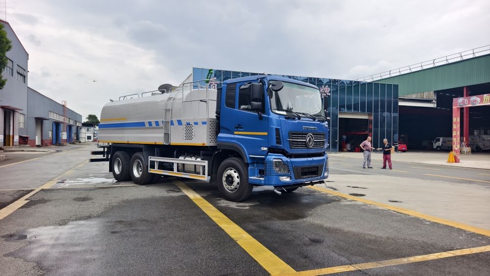 Комфорт 20куб Водавоз (поливомоечная автомобил)