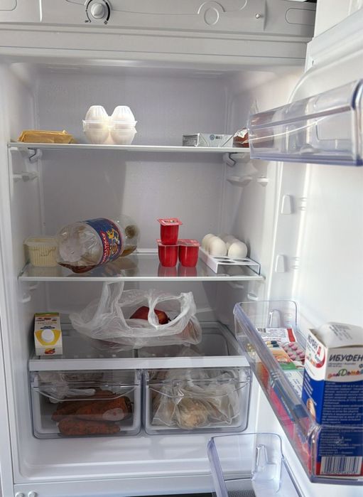 Холодильник Indesit бу