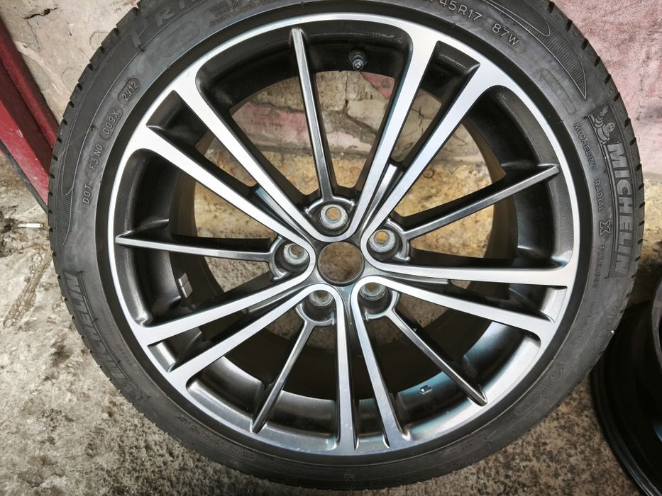 17" 2броя Оригинални алуминиеви джанти за Subaru.