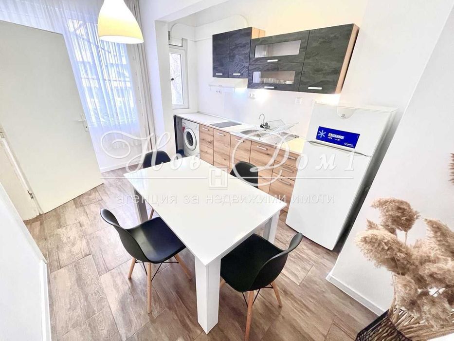 Дава се под наем Двустаен апартамент в Варна, Гръцка махала - 70 кв.м за 249000 € - Снимка #3