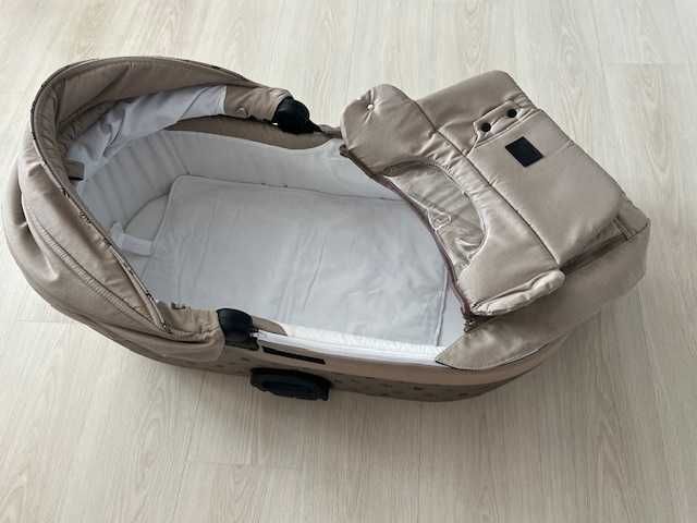 Бебешка количка Laret