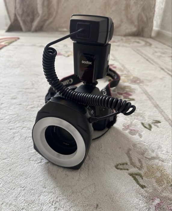 Продаю камеру Canon