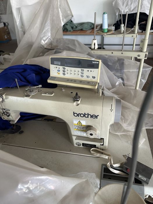 Распродаётся швейный цех промышленные швейные машинки.