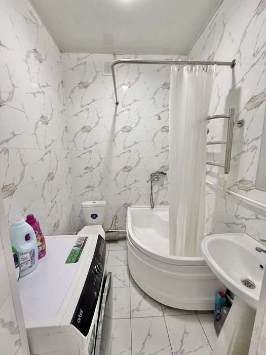 Olmos navostroyka sotiladi. 70m²