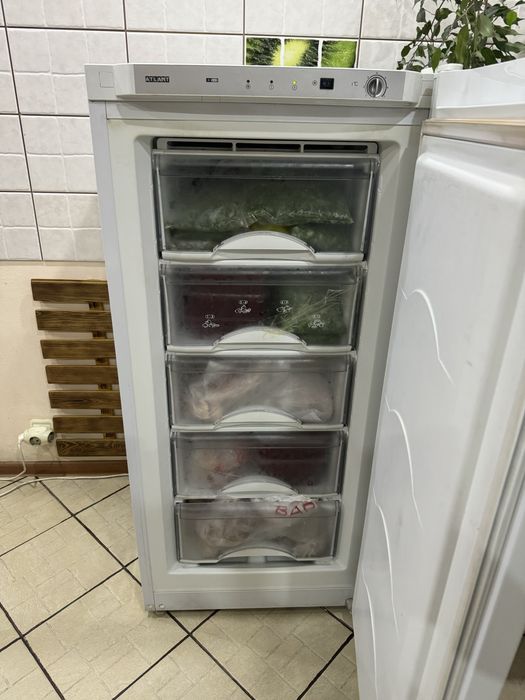 Морозильник Атлант