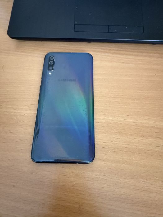 Продам samsung, redmi