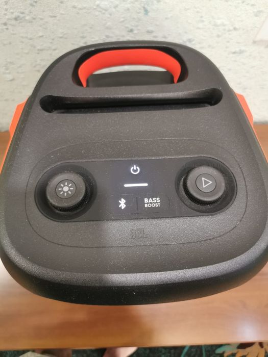 Портативная колонка JBL