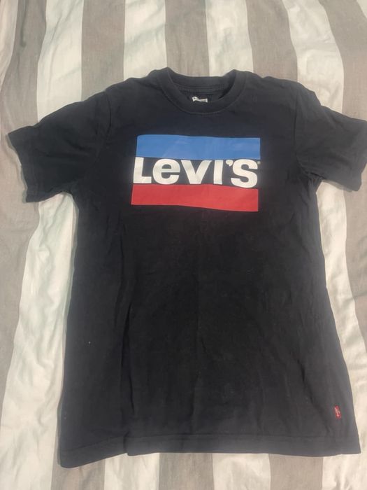 Запазена тениска  Levis