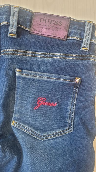Дънки за момиченце Guess