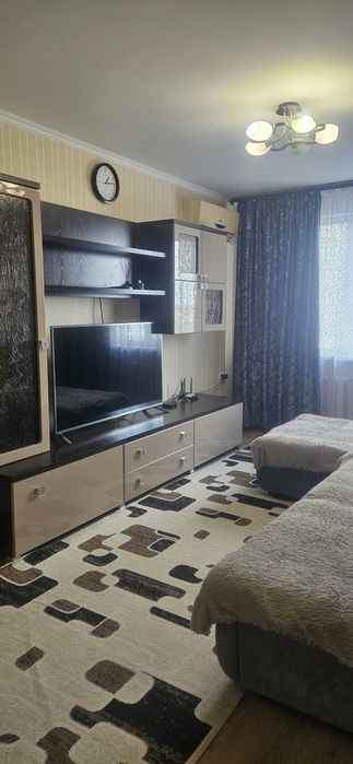 Сдам 2.ком. квартиру. Естая 95