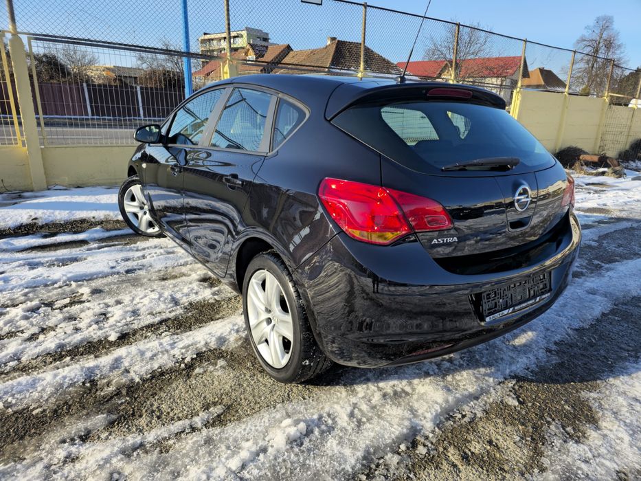 Opel Astra J 1.4 Enjoy
