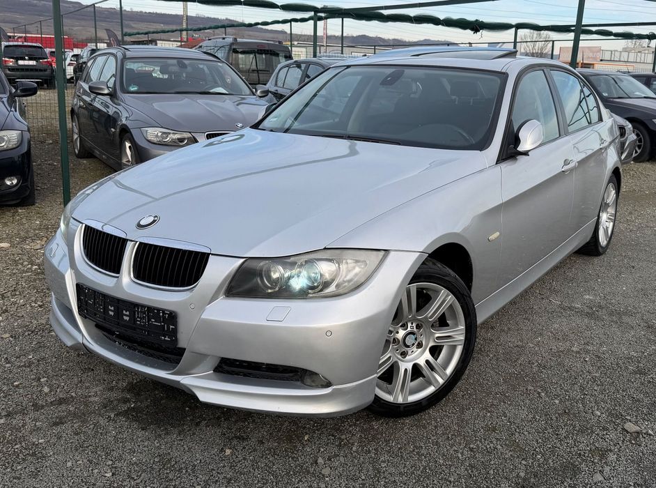 BMW Seria 3 BMW 320d 163 CP automat navigație trapa e90