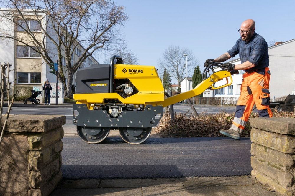 Каток в аренду 2.3.5.12 тонн Трамбовка