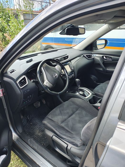 Vând Nissan xtrail