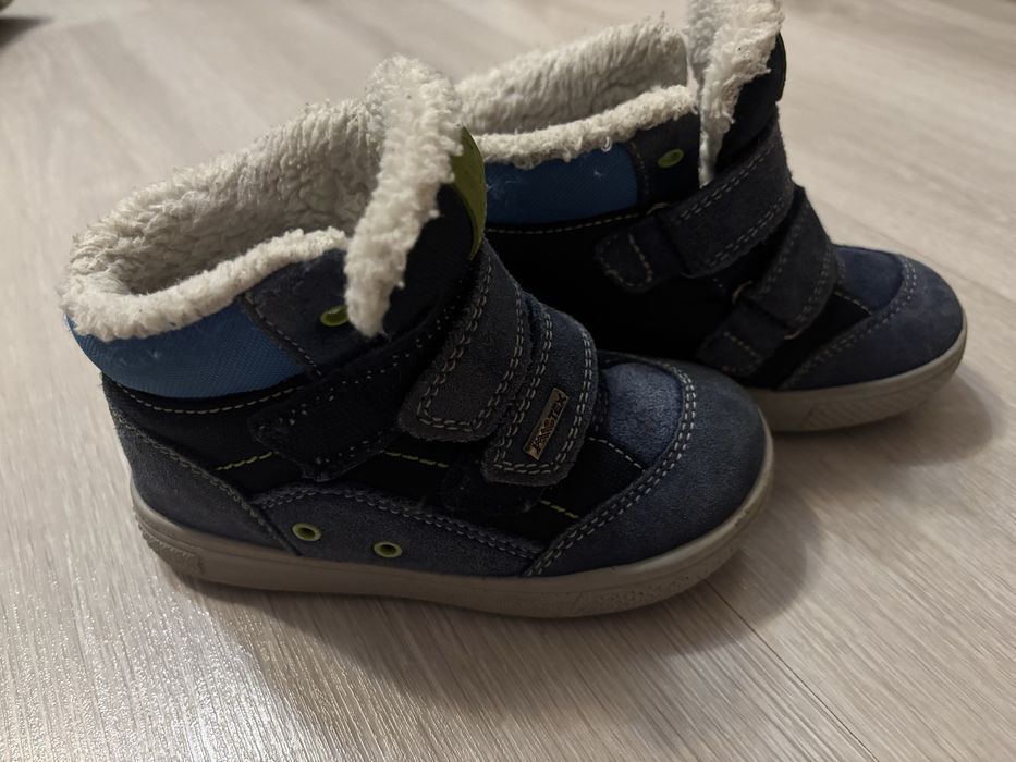 Bocanci albastri nr.26