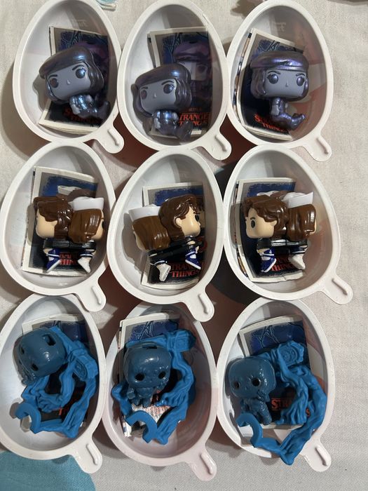 Продавам фигурки на Stranger things