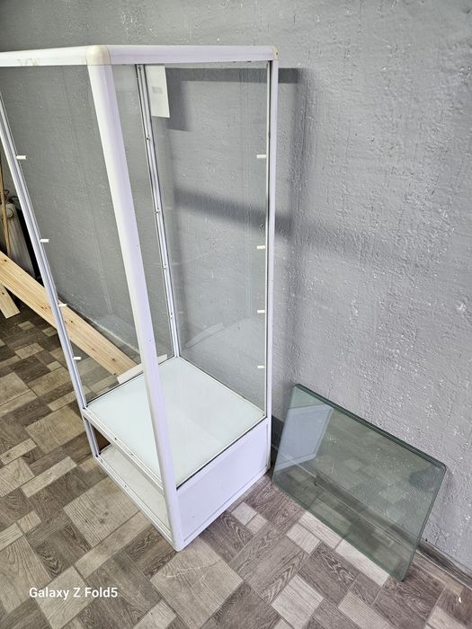 Продам ветрину б/у