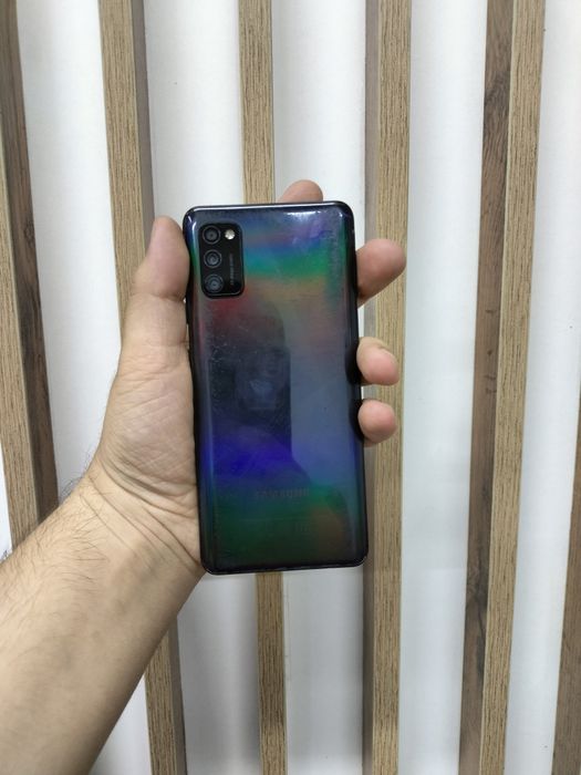 Продам Samsung A41 64gb