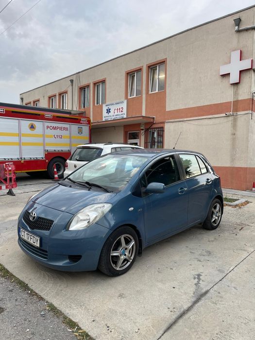 Vând Toyota Yaris